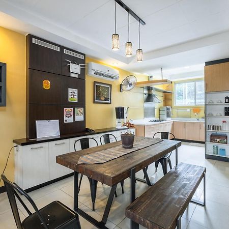 Casa Heradurra Uno/Dos Manila Bagian luar foto
