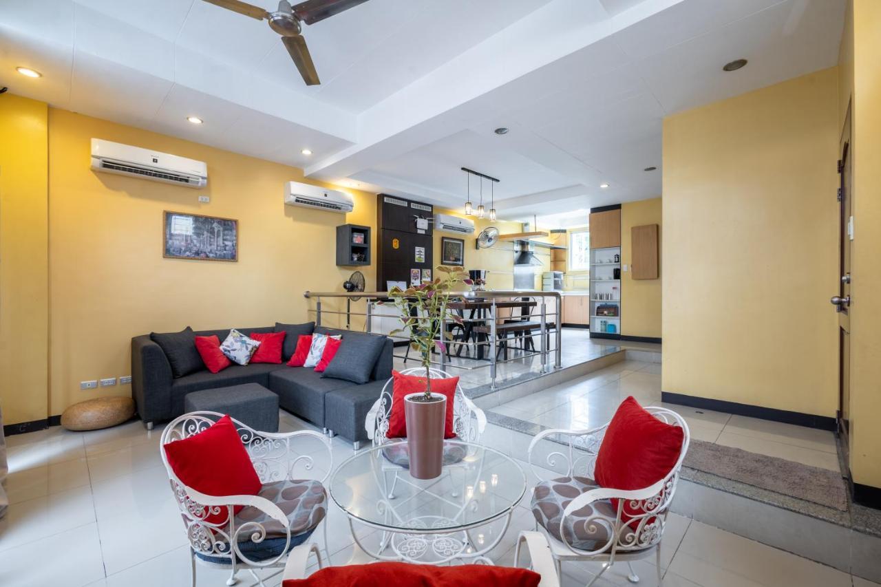 Casa Heradurra Uno/Dos Manila Bagian luar foto