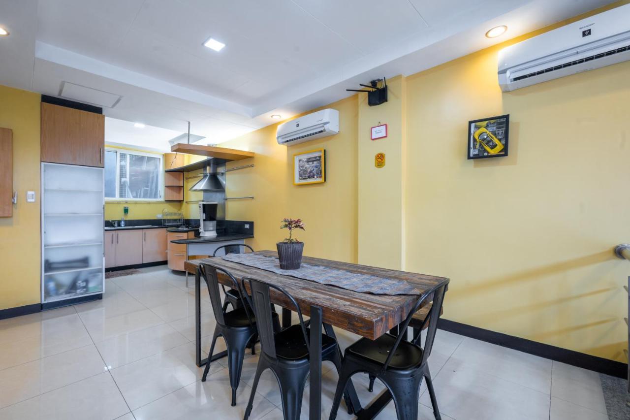 Casa Heradurra Uno/Dos Manila Bagian luar foto