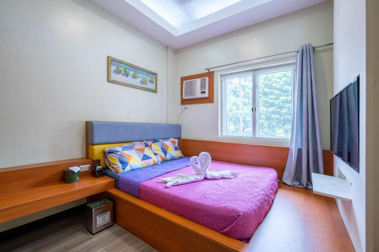 Casa Heradurra Uno/Dos Manila Bagian luar foto