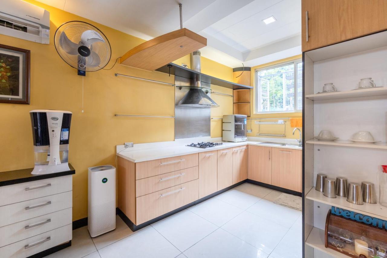 Casa Heradurra Uno/Dos Manila Bagian luar foto