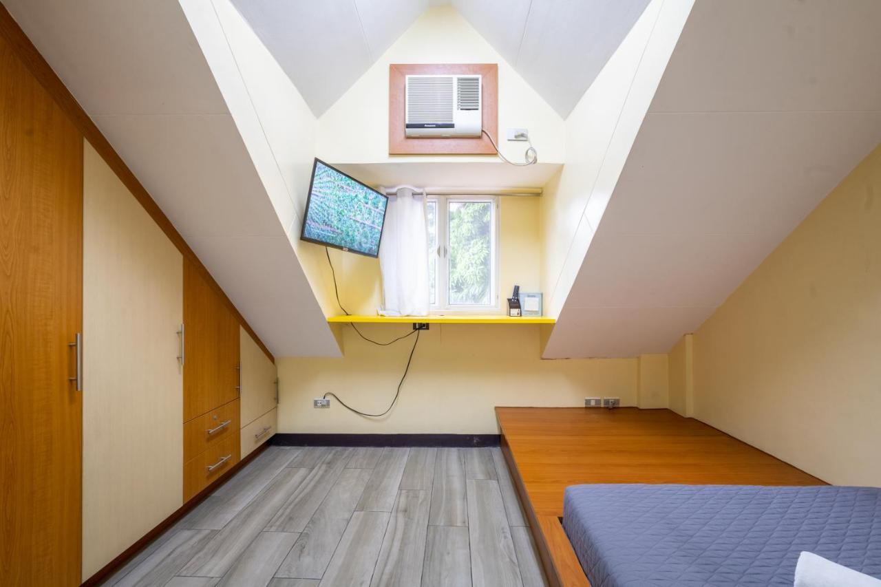 Casa Heradurra Uno/Dos Manila Bagian luar foto