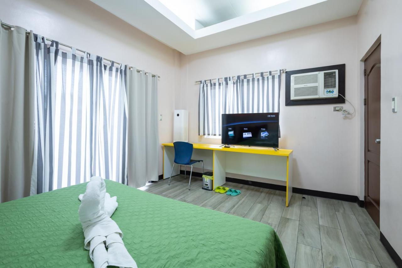 Casa Heradurra Uno/Dos Manila Bagian luar foto
