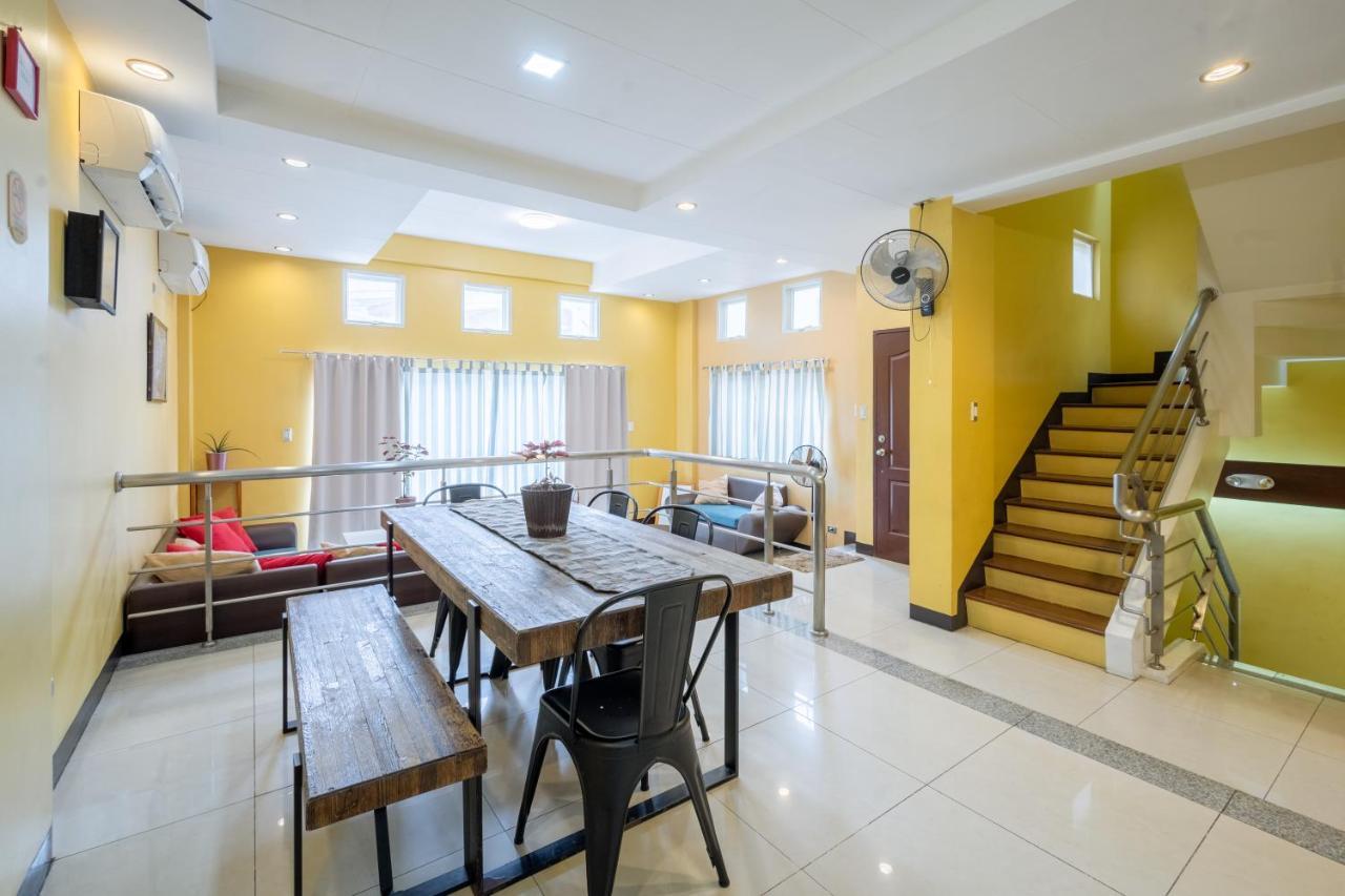 Casa Heradurra Uno/Dos Manila Bagian luar foto