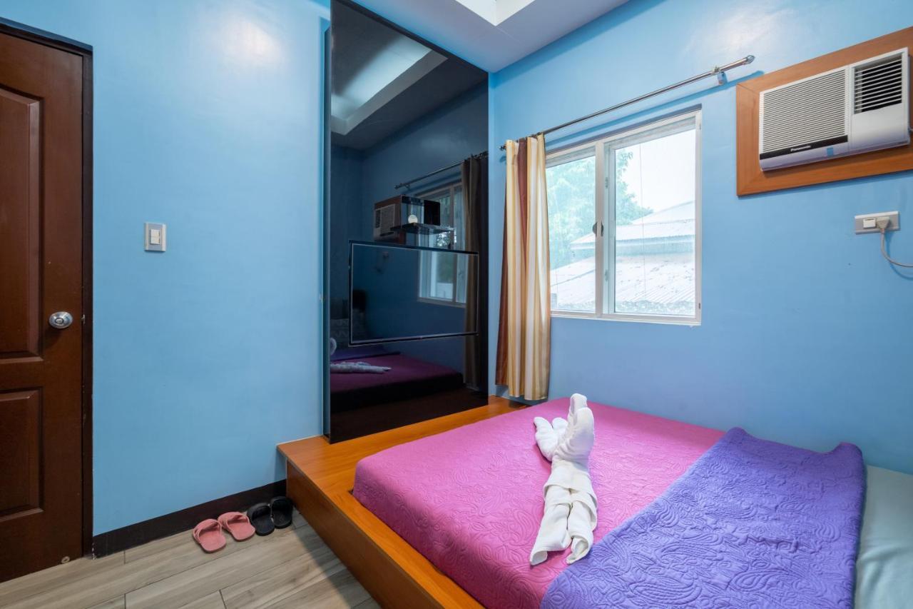 Casa Heradurra Uno/Dos Manila Bagian luar foto
